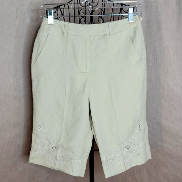 LARRY LEVINE Cream Embroidered Bermuda Shorts‎ 4 Petite - Picture 1 of 8
